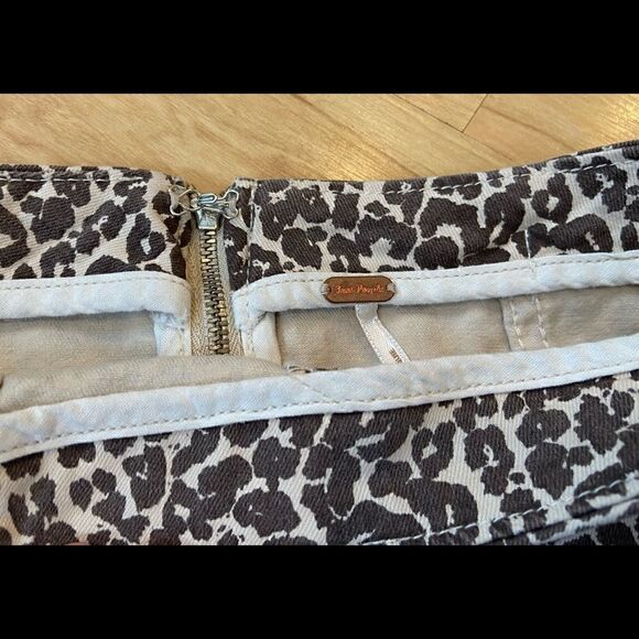 Free People grey cheetah/leopard print skirt. - Picture 3 of 3